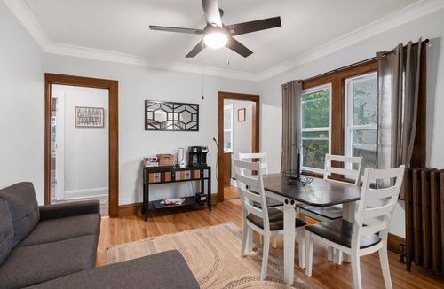 Prospect Park Apartment | At Home Feel Apt Close to University and Tram Stop, Garage and Patio incl