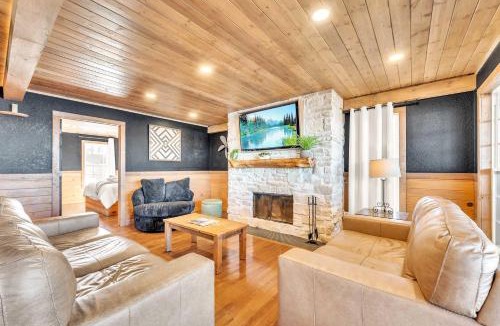Bryant House | Attitude Adjustment Cabin with hot tub fire pit & indoor pool