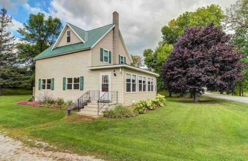 Alburg House | Aurora House . Town water for next season?