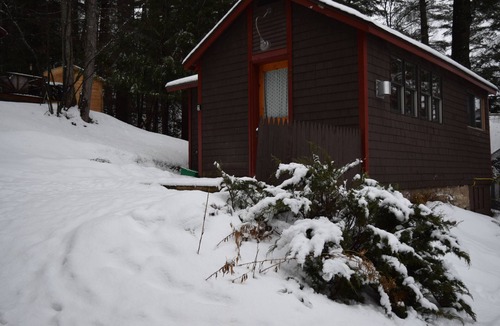 Saranac Lake Cabin | Authentic ADK cabin minutes to Rail Trail, mountains, Lake Placid!