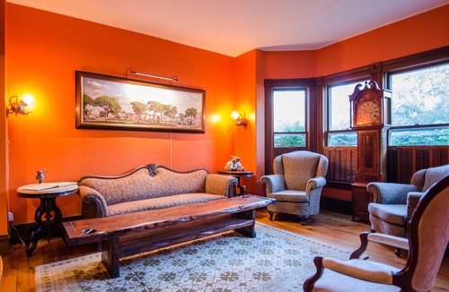 Shelburne Bed & Breakfast | B&B! 2nd Floor Queen Room for 1, Custom Full Breakfast in downtown Shelburne, VT