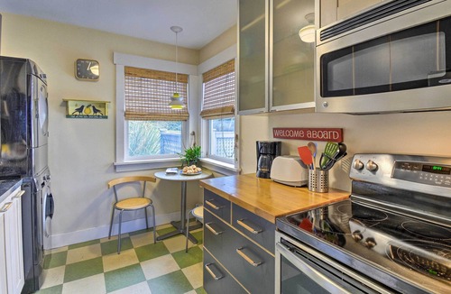 Bainbridge Island House | Bainbridge Island Abode < 1 Mi to Winslow!