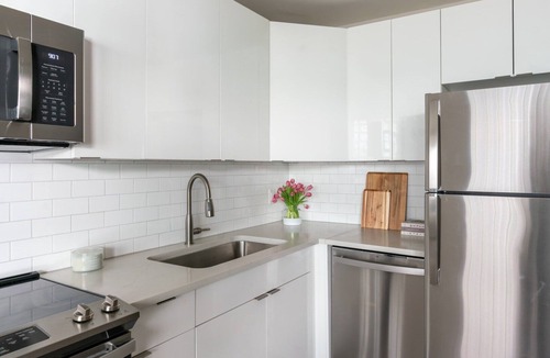 Downtown Jackson Apartment | Barsala | Charming studio with pool; conveniently-located, self check-in