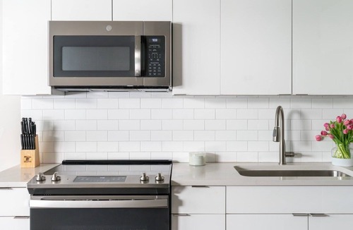 Downtown Jackson Apartment | Barsala | Charming studio with pool; conveniently-located, self check-in