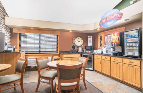 Kasson Hotel | Baymont by Wyndham Kasson Rochester Area