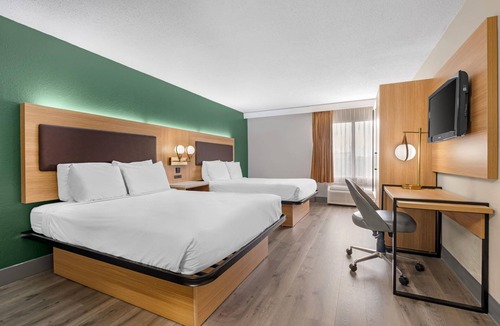 Richmond Hotel | Baymont by Wyndham Richmond KY