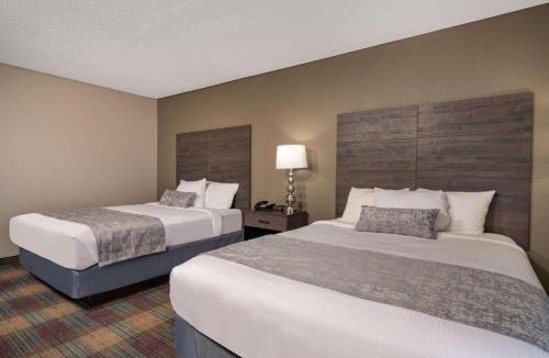 Baldwin Hotel | Baymont Inn Baldwin