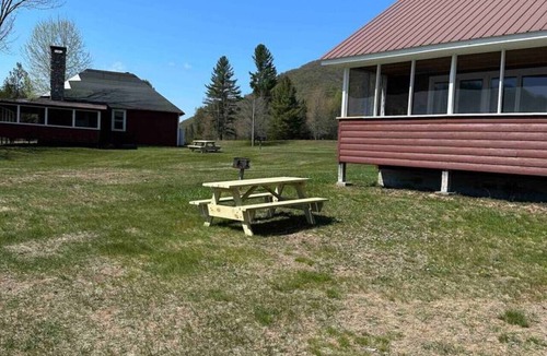 Indian Lake Cabin | Beach - Family & Pet Friendly - Adirondack Cabin