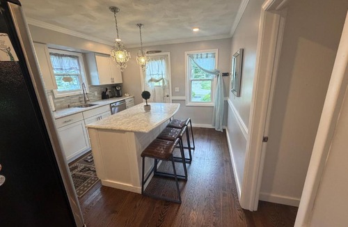 Narragansett Villa | Beach Front Cottage