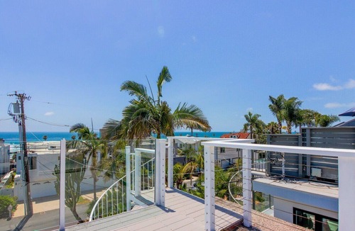 Cardiff-by-the-Sea House | Beach Getaway