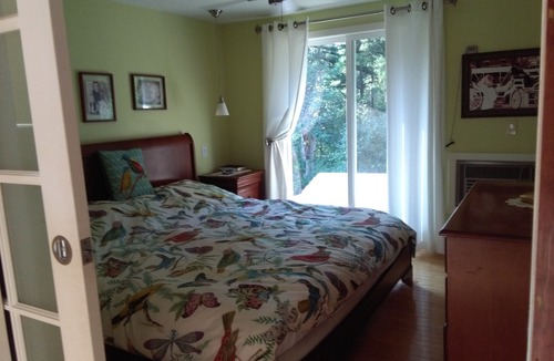 Peru House | Beach House, 20 min drive to Plattsburgh, 50 min to L.Placid