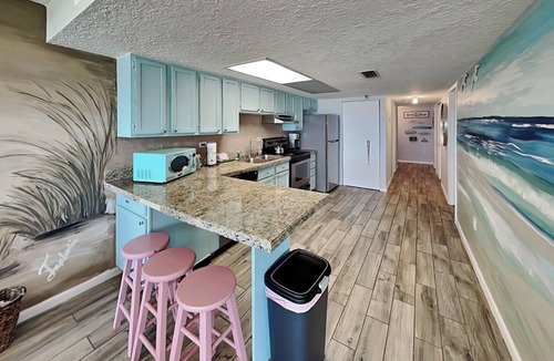 Jacksonville Beach Condo | Beachcomber 403 by Distinctive Beach Rentals