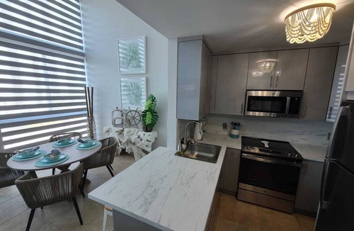 Mid Beach Apartment | Beachfront Condo-Hotel 1 Bedroom with free parking