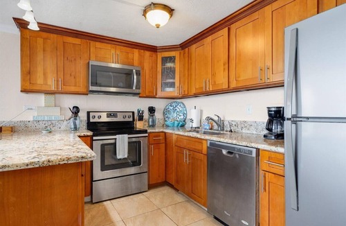 Punaluu Condo | Beachfront Condo with Beach Access