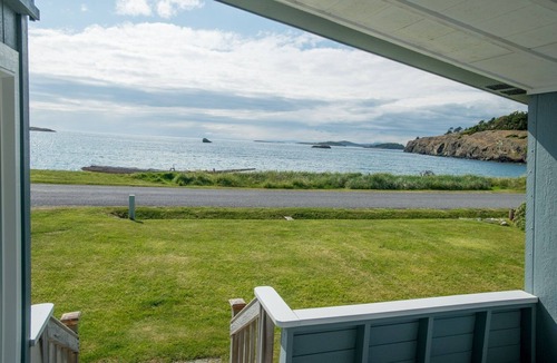 Lopez Island Cabin | Beachfront with Spectacular Sunsets. Lopez Island