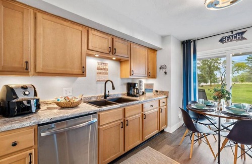 Sheboygan Apartment | Beachside Condo Downtown with Lake Michigan Views