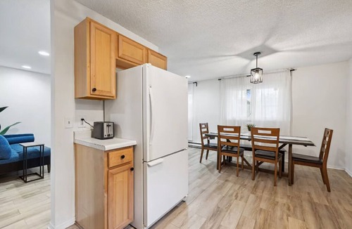 Seward Apartment | Beautiful 3 Bed/1 Bath Duplex in a quiet neighborhood near downtown Minneapolis