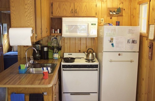 Pine River Cabin | Beautiful (3 bed) Lakeside Cabin on Private Lake