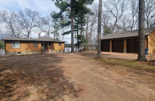 Chetek House | Beautiful and Spacious Lake Home! Large Deck Overlooking Lake!