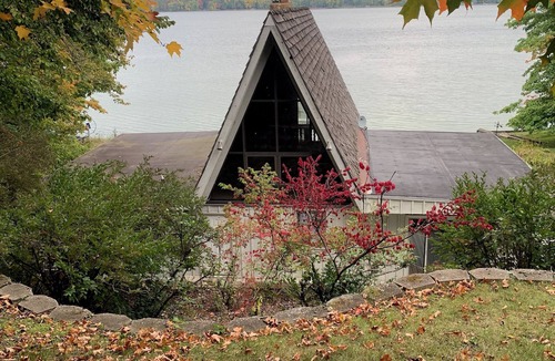 Luck House | Beautiful Bone Lake A-Frame