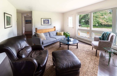 Williamstown House | Beautiful Downtown Home With Mountain Views
