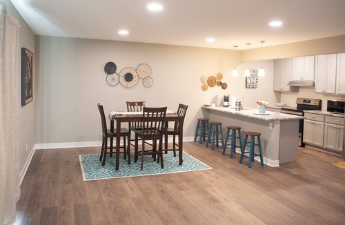 Shakopee Apartment | BEAUTIFUL EXECUTIVE SUITE IN A RESIDENTIAL HOME