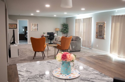 Shakopee Apartment | BEAUTIFUL EXECUTIVE SUITE IN A RESIDENTIAL HOME