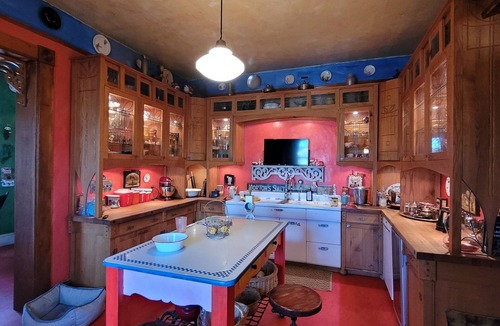Cerrillos Apartment | Beautiful furnished Room in Adobe Manor, hot tub, prvt bath, some meals. Views.