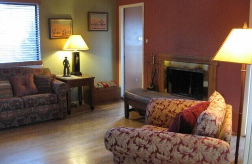 Placitas House | Beautiful & Gracious Accommodations in the Sandia Foothills