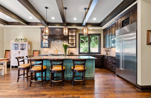 Minnetonka House | Beautiful Home 8 miles from Downtown Minneapolis adjacent to private Golf Course