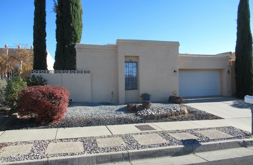 Bear Canyon House | Beautiful House of Kachinas near Starbucks and Whole Foods