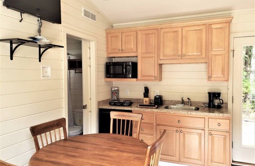 Queensbury Cottage | Beautiful Lake George Cottage