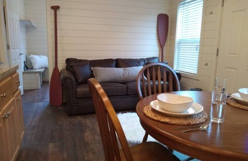 Queensbury Cottage | Beautiful Lake George Cottage