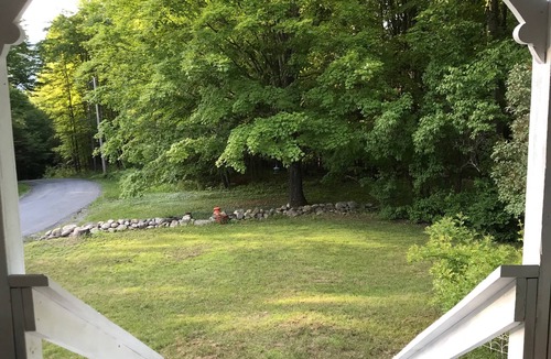 Huletts Landing House | BEAUTIFUL MOUNTAIN GETAWAY IN HULETTS LANDING, LAKE GEORGE NY