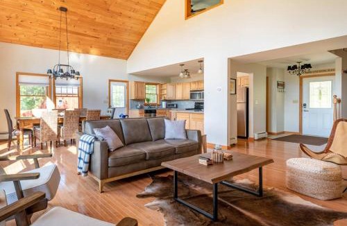 Hunter House | Beautiful mountain home with gorgeous meadow views