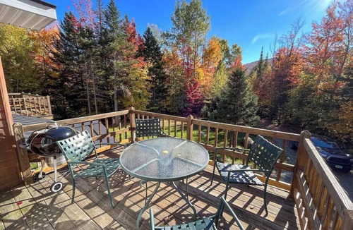 Waitsfield House | Beautiful Private Vermont Home 2 minutes to Sugarbush Resort at Mt. Ellen with views of the slopes