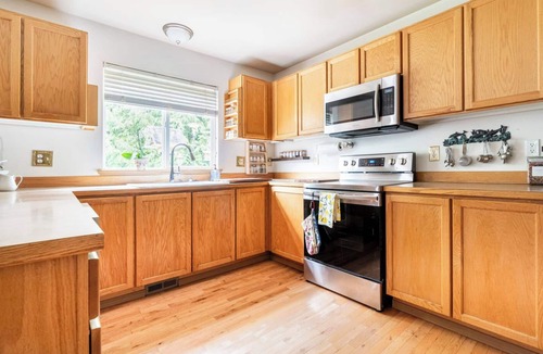 Holly House | BEAUTIFUL ROOM FOREST VIEW