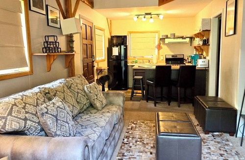 Taos Ski Valley Condo | Beautiful Streamside Condo 1-1/2 mi from Taos Ski Valley!