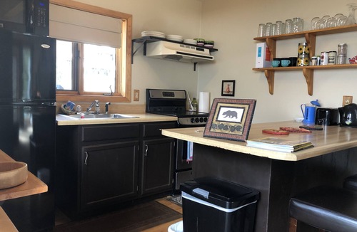 Taos Ski Valley Condo | Beautiful Streamside Condo 1-1/2 mi from Taos Ski Valley!