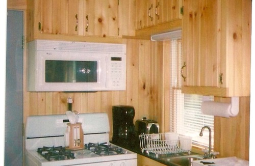 Eden Mills Cottage | Beautiful Teeny Tiny Cottage On Lake Eden, directly on the water front