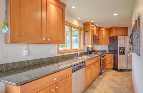 Easton Cabin | Beautiful Views! Next to Cannon Mountain & Franconia Notch.