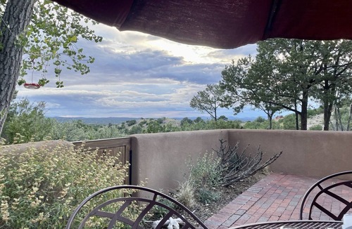 Nambe Pueblo Condo | Beautiful Views, Privacy, next to Four Seasons, 10 min to Plaza, nice decor