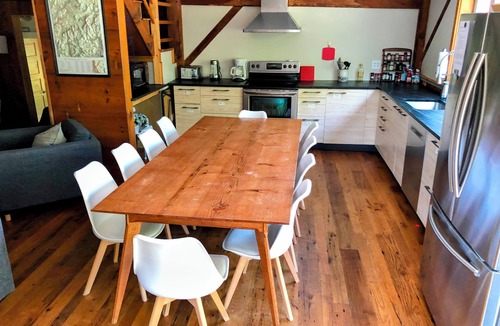 Woodstock Cabin | Beautiful White Mountain Lodge on Mirror Lake, Hot Tub, Dog Friendly, 6 Bedrooms