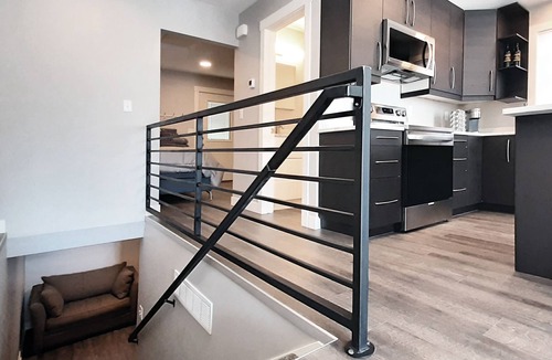 Rochester House | Beautifully Designed Space. 1 Mile to Mayo Clinic.