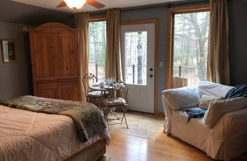 Pine City Bed & Breakfast | Bed & Breakfast Suite At The Wooded Retreat!