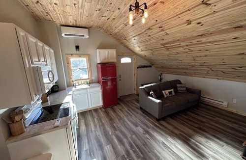 Markville Condo | Beer Creek Cabins Sanctuary Guest Suite