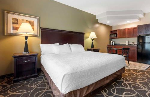 Eau Claire Hotel | Best Western Plus Eau Claire Conference Center