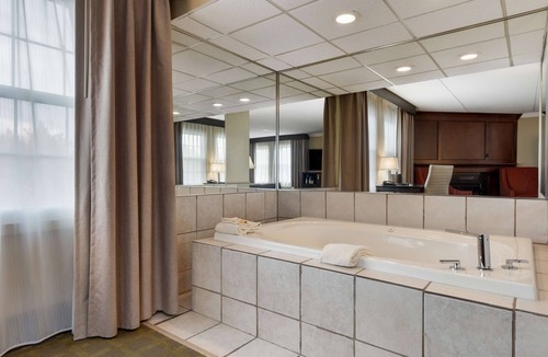 White Bear Lake Hotel | Best Western Plus White Bear Country Inn