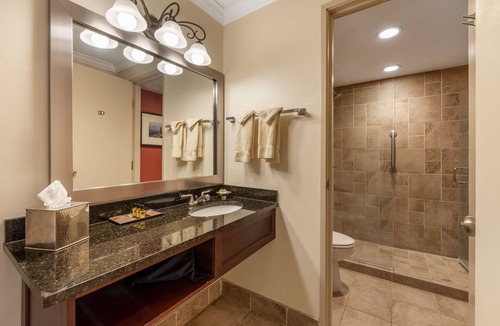 White Bear Lake Hotel | Best Western Plus White Bear Country Inn