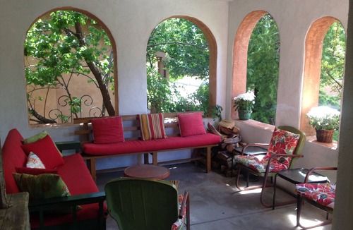 South Capitol House | Big Historic Home in Heart of Old Santa Fe, Quiet, Hot Tub,Private Walled Patio.